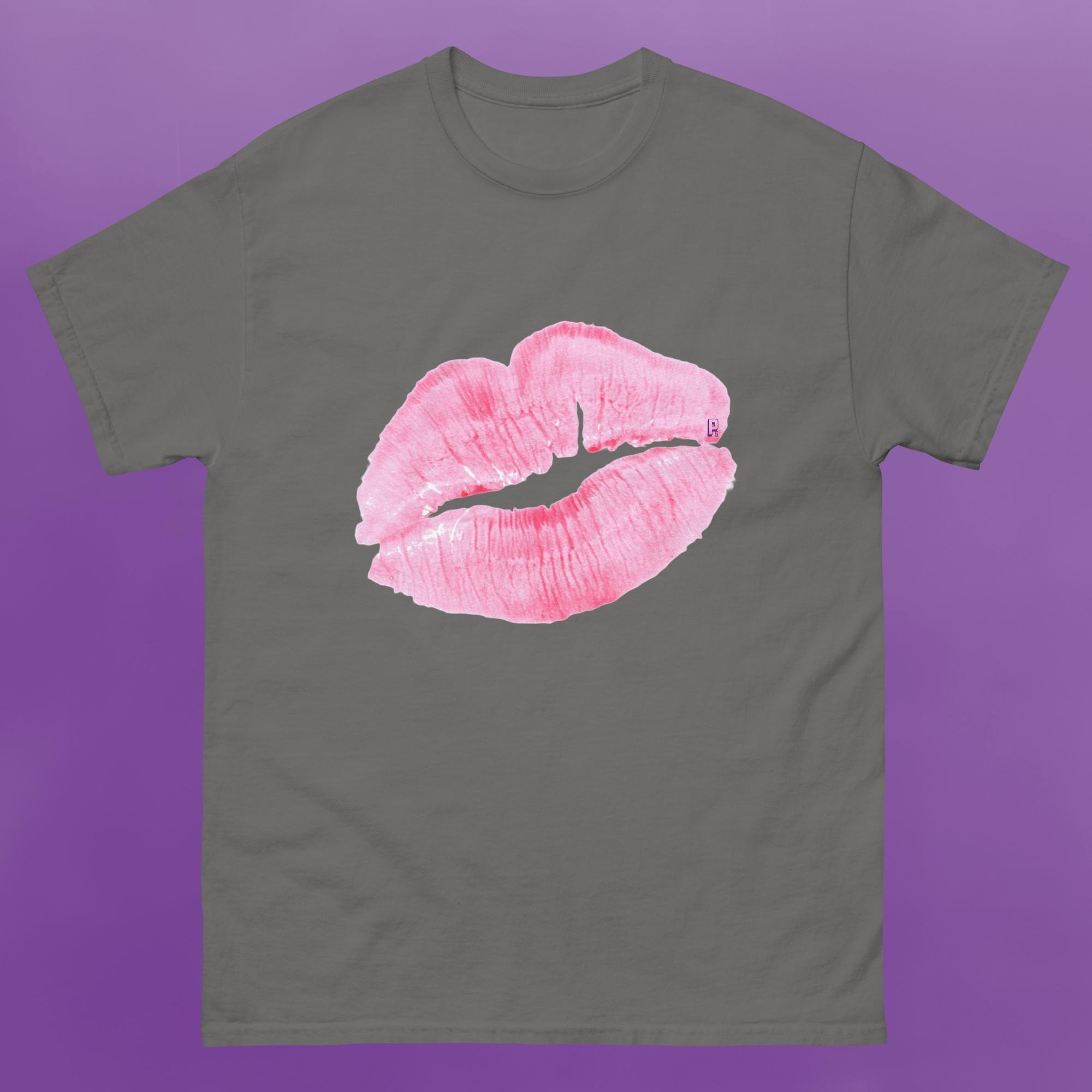 'Lipstick Kiss' Boyfriend T-shirt