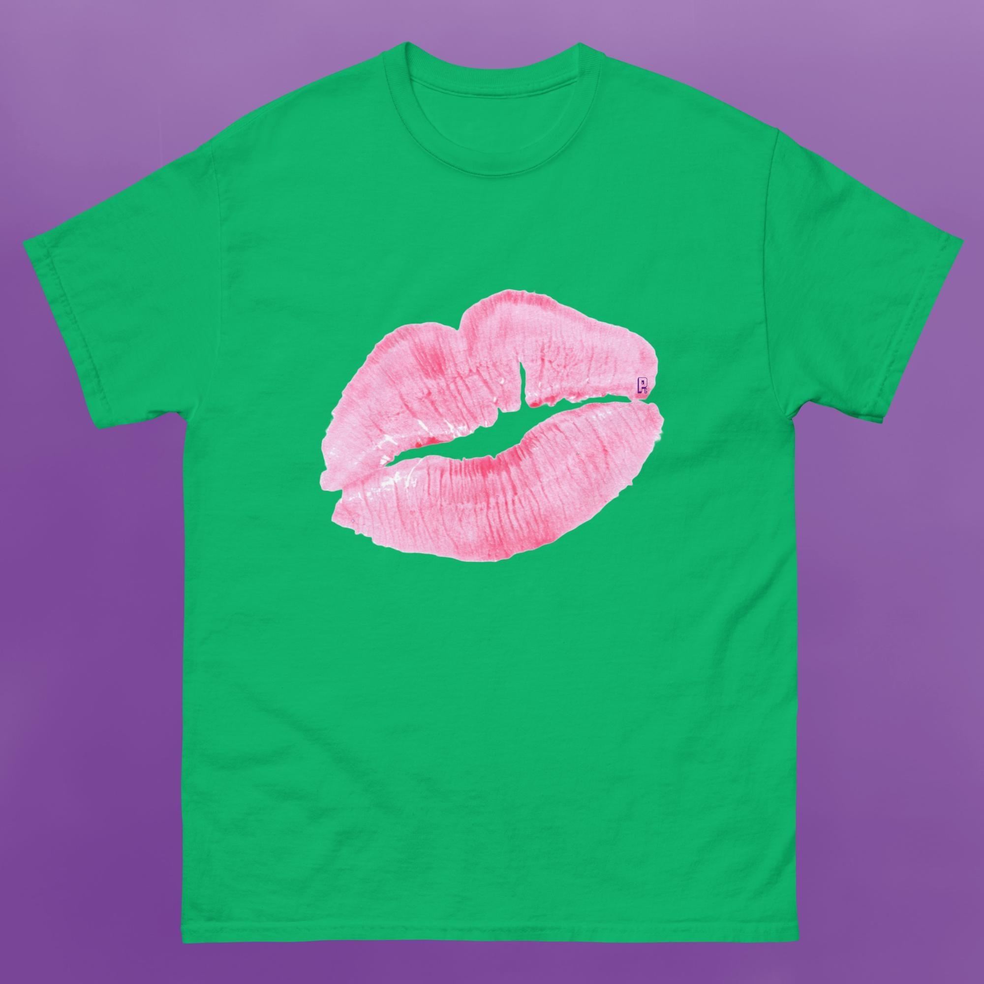 'Lipstick Kiss' Boyfriend T-shirt