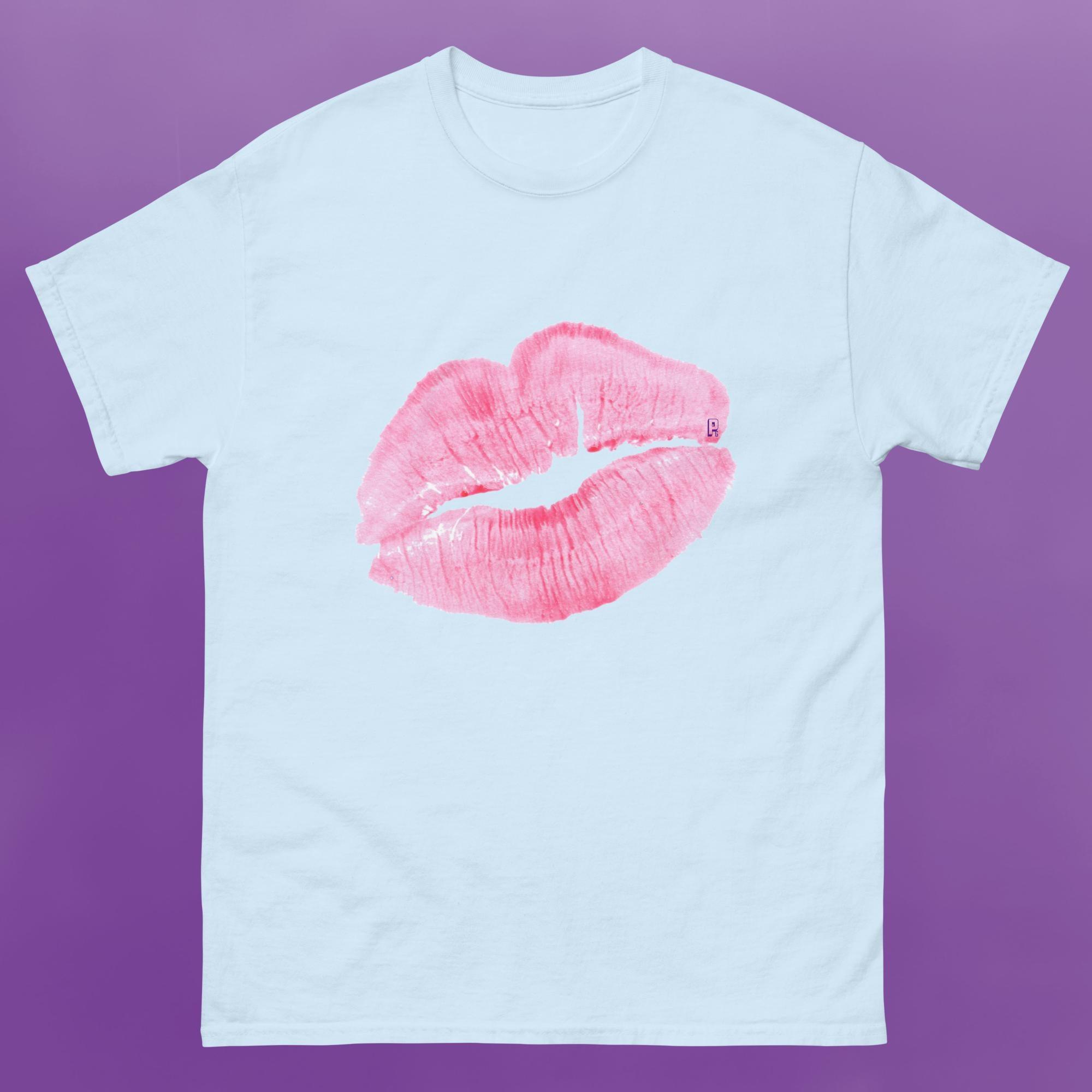 'Lipstick Kiss' Boyfriend T-shirt